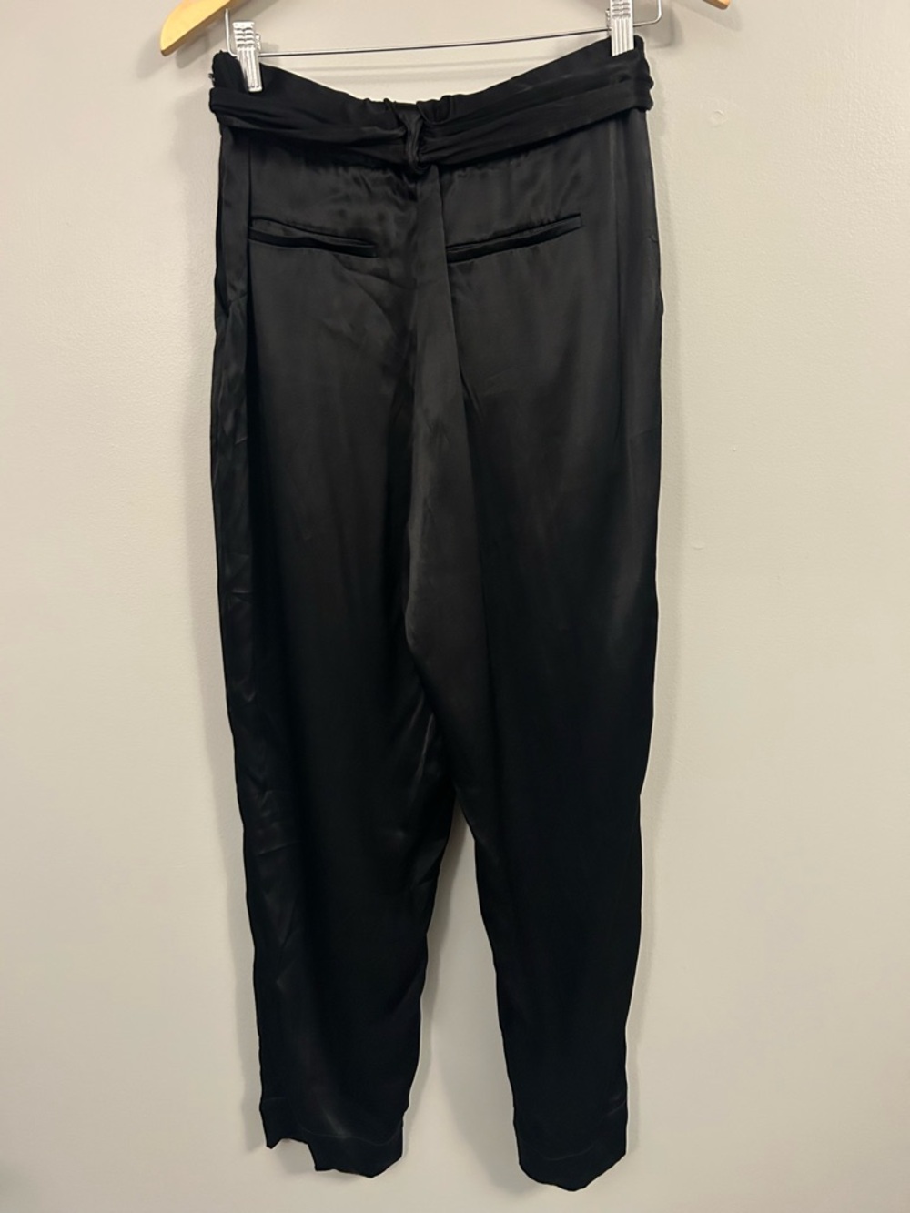 Anthropologie Ettitwa Black Satin Tie-Waist Tapered Pants Size 8 - Picture 4 of 10